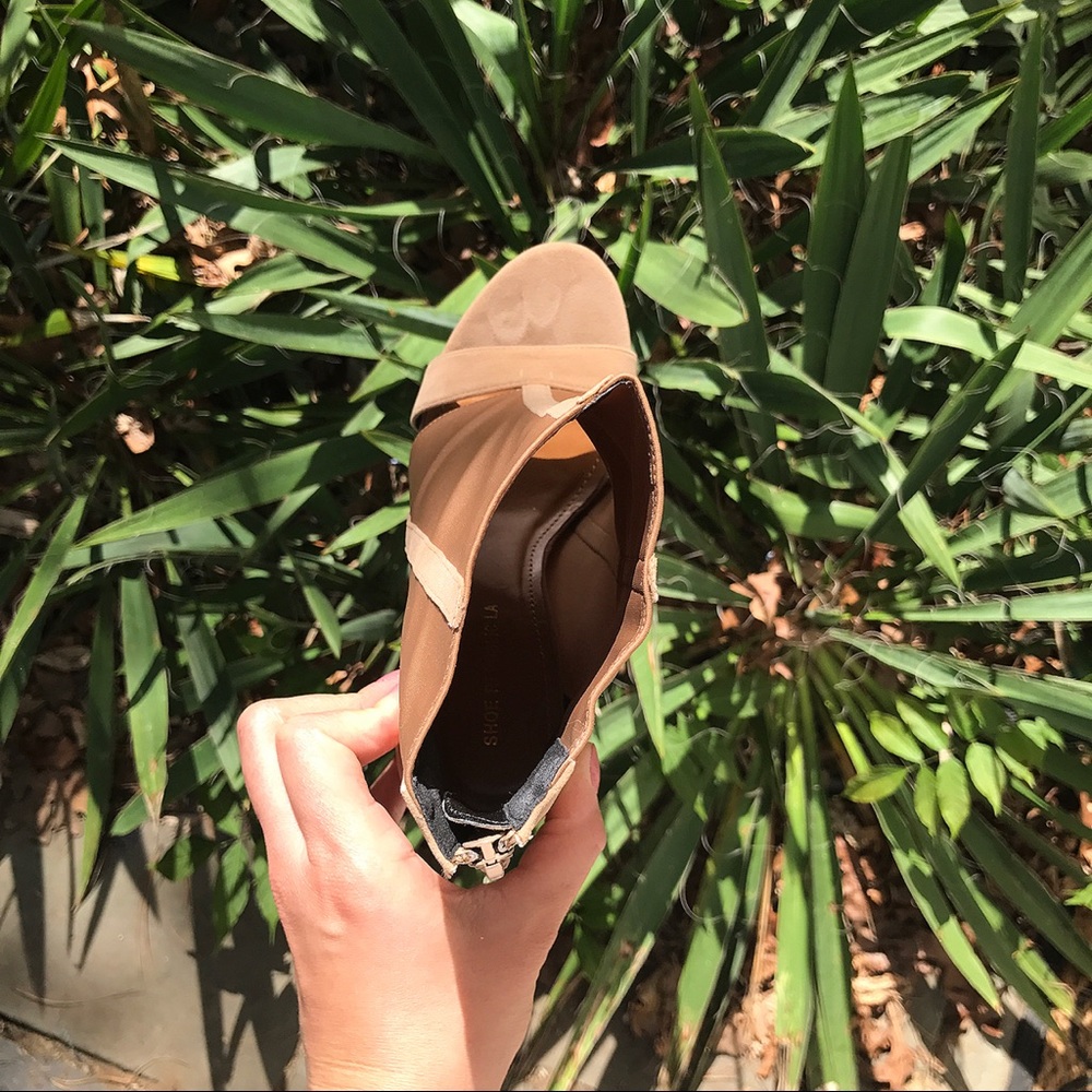 LAST ONEβοΈS/6 _Tan Heel Open Toe Booties ο’π’ - Picture 6 of 8